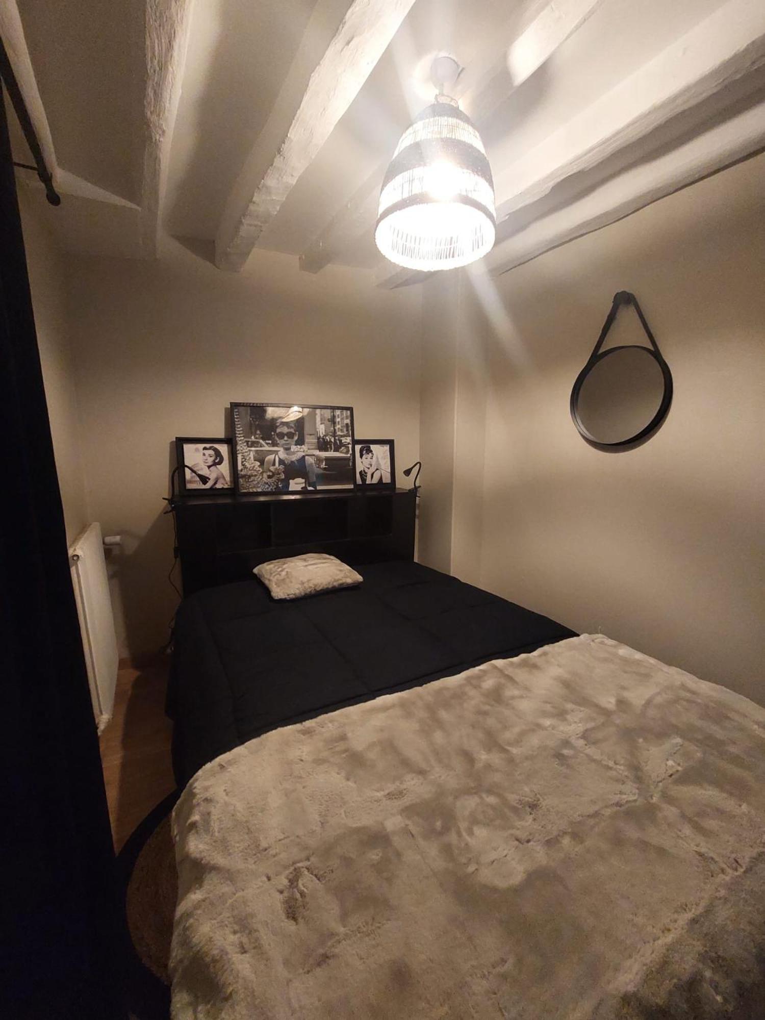Pres Du Vicomte Apartment *
